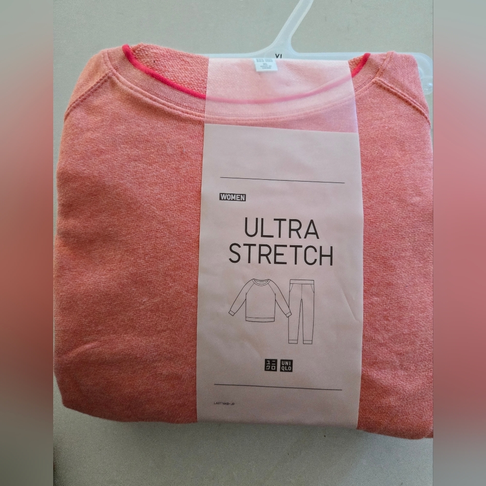 NWT UNIQLO Women's Ultra Stretch Sweatshirt And Sweatpants Set Size XL